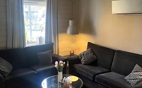 Cosy And Well-Equipped Apartment With Free Parking